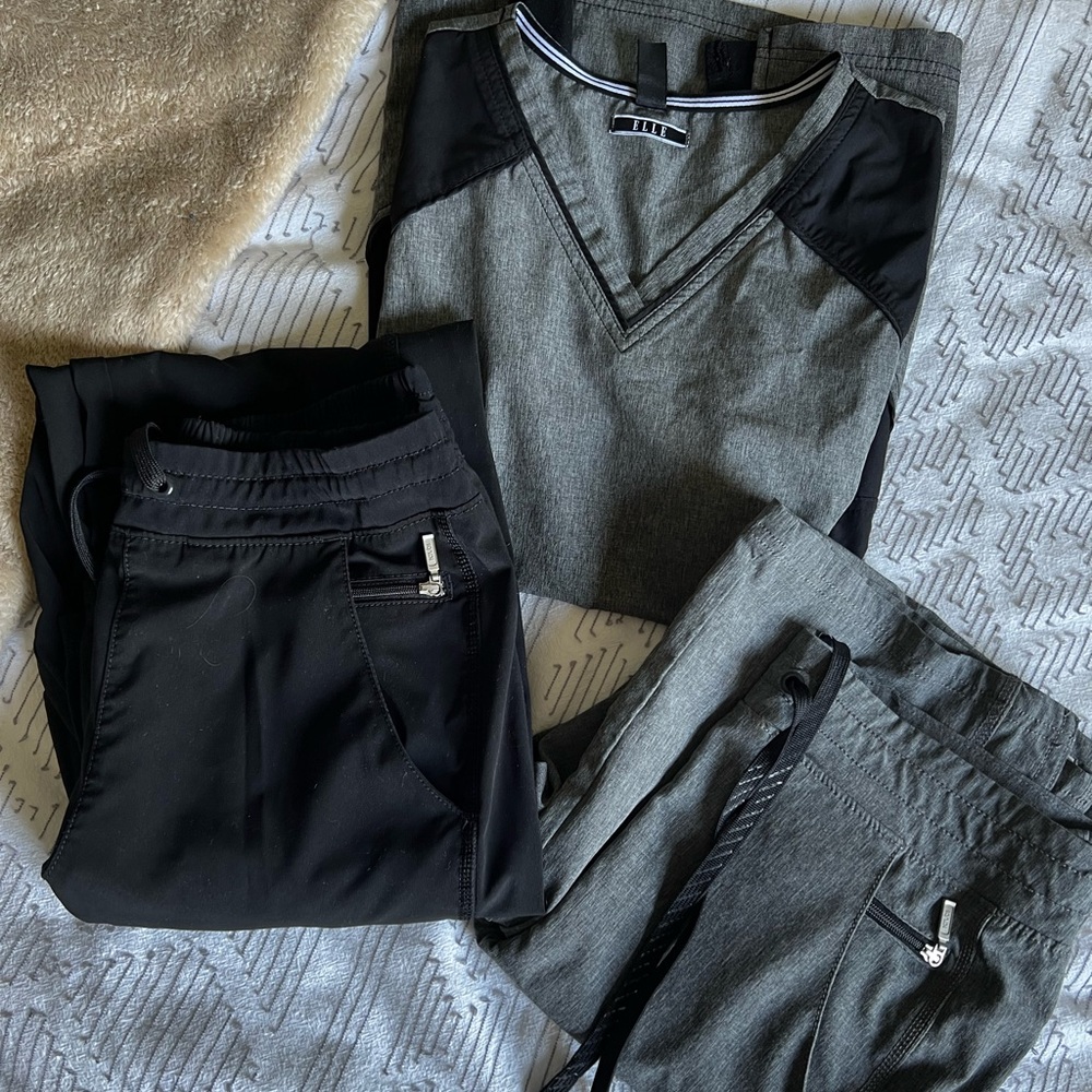 Elle Scrub Set - XS scrub top and 2 pairs of small tall scrub pants